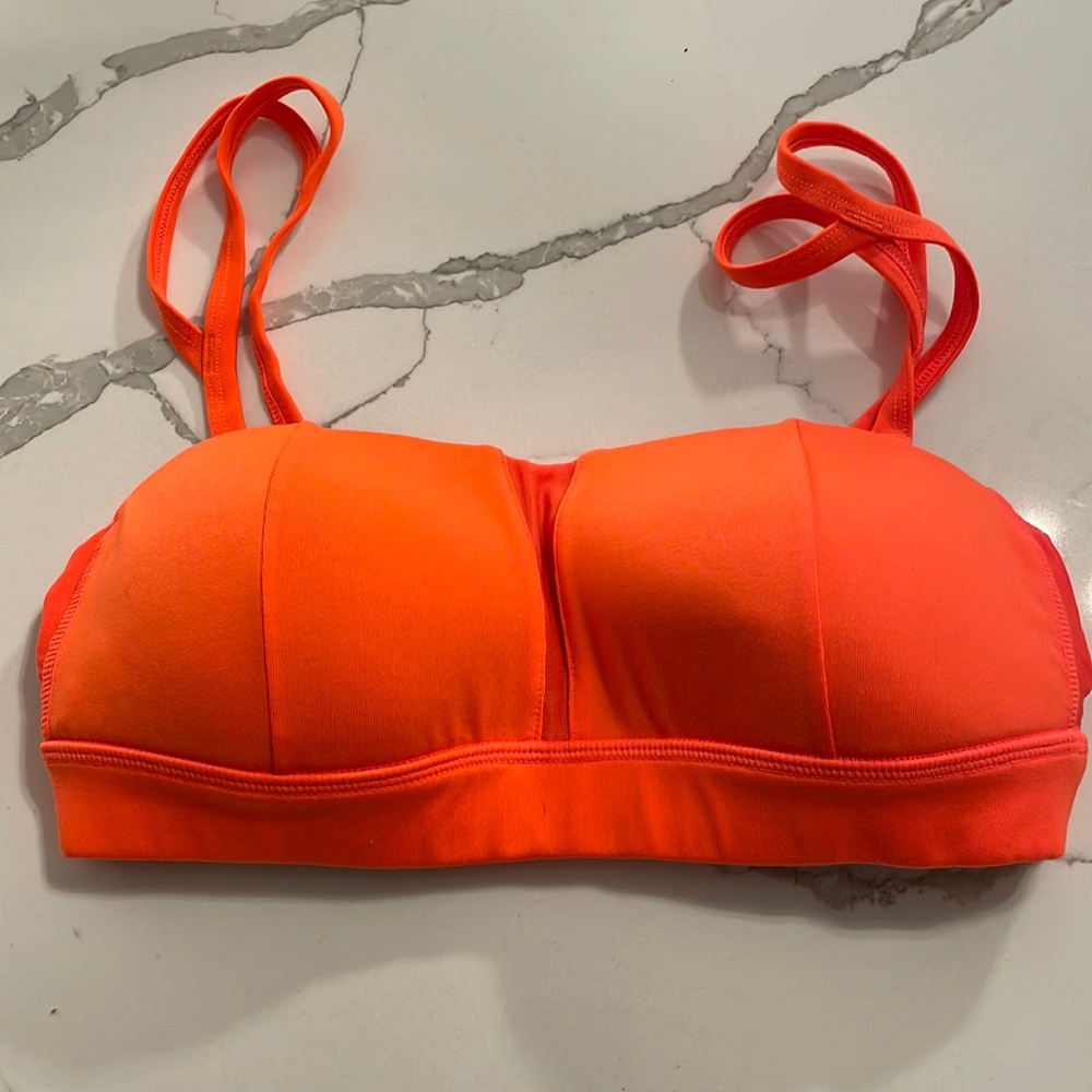 ALO Orange sports bra. Size Small, worn once.